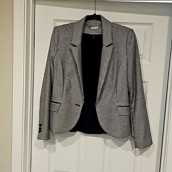 Women's Blazer - Picture 1 of 6